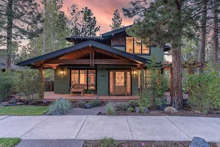 2600 NW Crossing Dr Bend, OR 97703