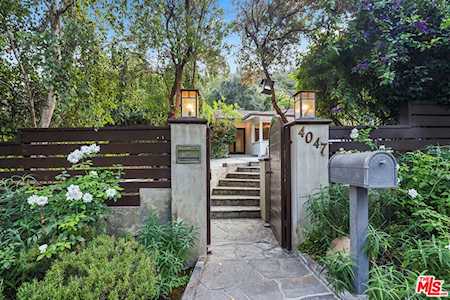 4047 Mandeville Canyon Rd Los Angeles, CA 90049