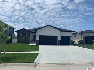 1121 Shadow Moss Dr Lincoln, NE 68521