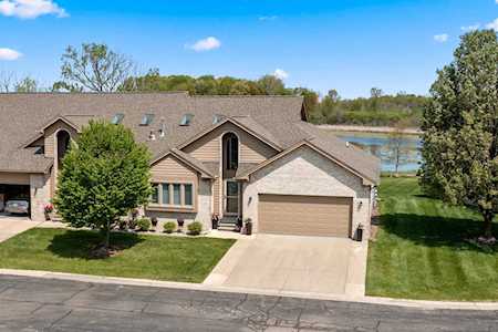 33002 Whispering Ln Chesterfield, MI 48047
