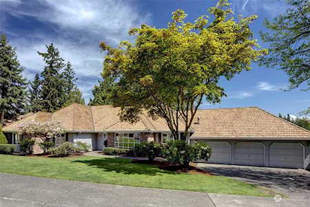 1810 179th Place NE Bellevue, WA 98008