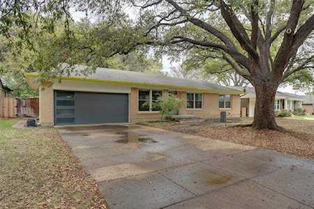 3824 Weyburn Drive Fort Worth, TX 76109