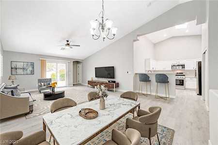 10328 Juniper Creek Ln Las Vegas, NV 89145