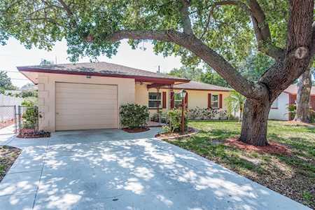 1733 W Manor Ave Clearwater, FL 33765