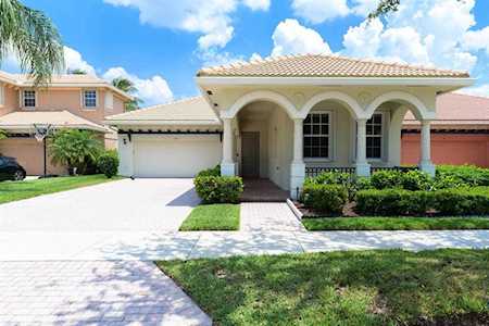 153 Via Rosina Jupiter, FL 33458