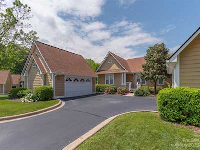 101 Rough Point Ct Asheville, NC 28806