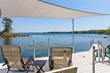 102 Musson Rd Raymond, ME 04071