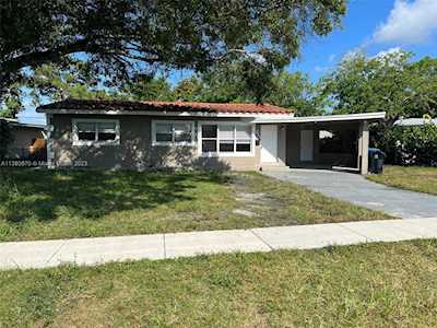 711 Carolina Ave Fort Lauderdale, FL 33312
