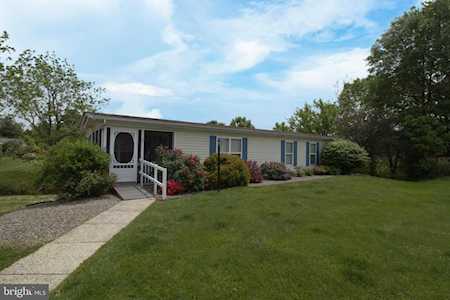 37 Longwood Ct E Harleysville, PA 19438