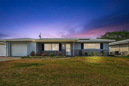 2330 Chaucer St Clearwater, FL 33765