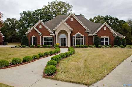2022 SW Englewood Place Decatur, AL 35603
