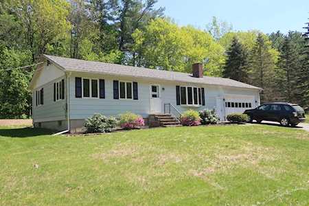 30 Sherwood Dr Augusta, ME 04330