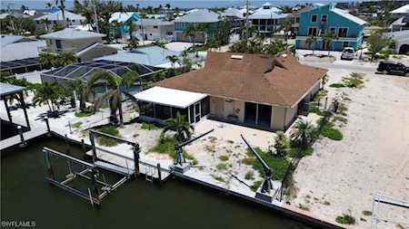 189 Curlew St Fort Myers Beach, FL 33931