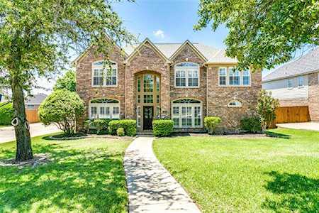 104 Clear Brook Court Southlake, TX 76092