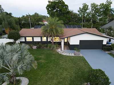 3197 Walnut St NE St. Petersburg, FL 33704