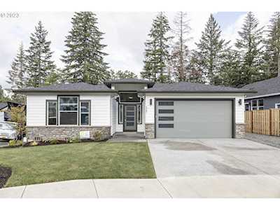 1387 NE Mary TER Estacada, OR 97023