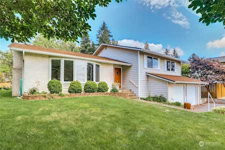 10542 NE 201st St Bothell, WA 98011