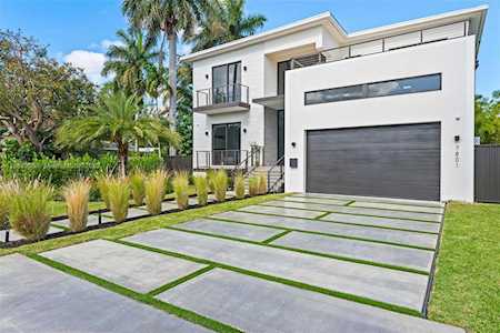 7801 Miami View Dr North Bay Village, FL 33141