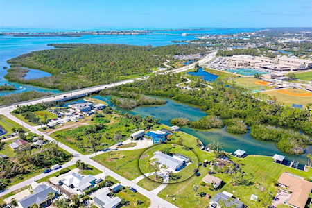 2044 Oyster Creek Dr Englewood, FL 34224