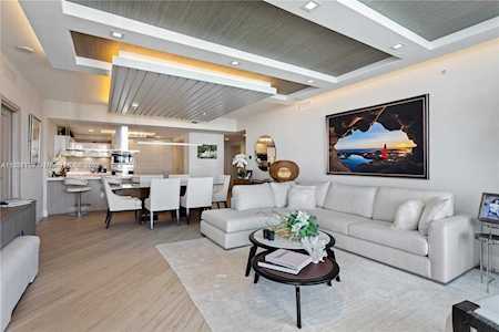 17111 Biscayne Blvd #2205 North Miami Beach, FL 33160