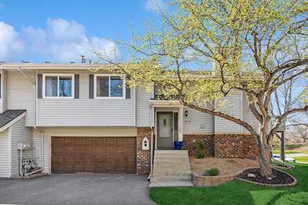 1039 Aston Circle Burnsville, MN 55337