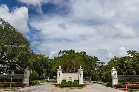 586 Sabal Palm Rd Miami, FL 33137