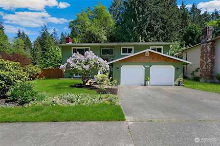 17301 Meadowdale Dr Lynnwood, WA 98037