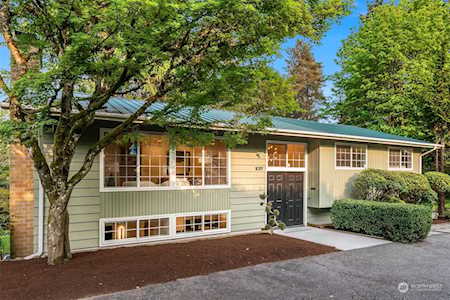 1037 109th Ave SE Bellevue, WA 98004