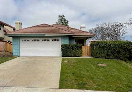 1902 Willow Ridge Dr. Vista, CA 92081