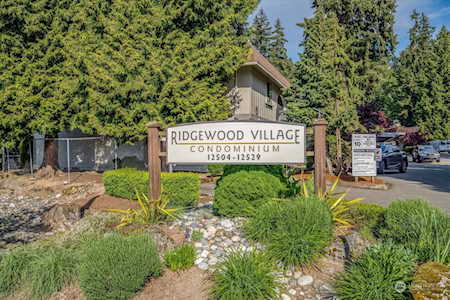 12527 NE 117th Place #F8 Kirkland, WA 98034