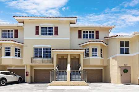 738 NE 90th St #209 Miami, FL 33138
