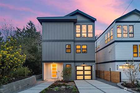 426 24th Ave E Seattle, WA 98112