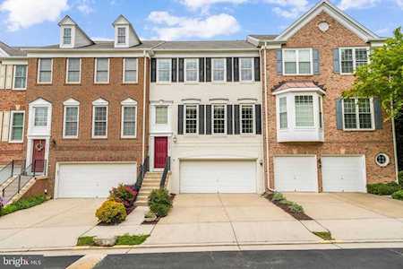 2402 Huntington Park Dr Alexandria, VA 22303