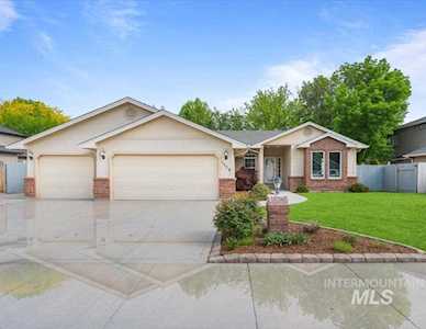 1720 E Summerfalls Dr Meridian, ID 83646