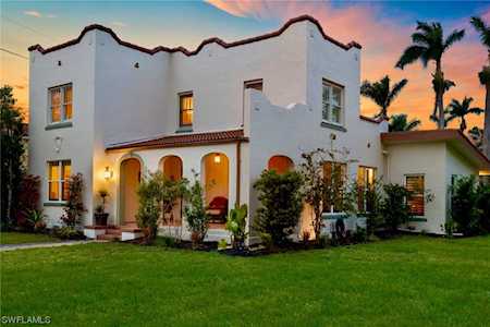 2861 Valencia Way Fort Myers, FL 33901