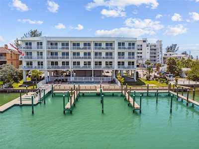 10091 Gulf Blvd #305E Treasure Island, FL 33706