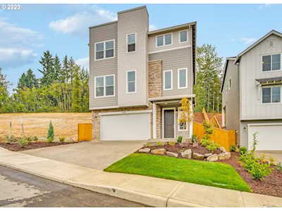 1968 NE Ridge Run LN Estacada, OR 97023