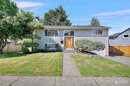4805 217th St SW Mountlake Terrace, WA 98043