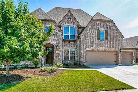 1428 Bluebell Avenue Lantana, TX 76226