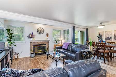 28704 18th Ave S #V101 Federal Way, WA 98003