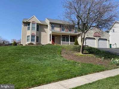 5018 Muirfield Place Mechanicsburg, PA 17050