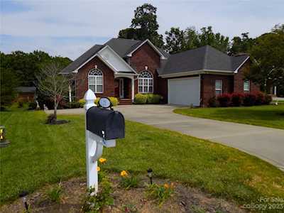 325 River Birch Circle Mooresville, NC 28115