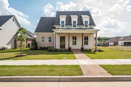 2155 N Greenbrier Lakes Blvd Piperton, TN 38017