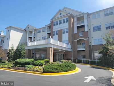 2607 Chapel Lake Dr #204 Gambrills, MD 21054