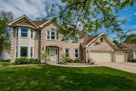 35 Richmond Ln Aurora, IL 60504