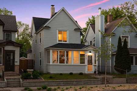 823 26th Avenue NE Minneapolis, MN 55418