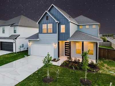 121 Honey Grove DR Liberty Hill, TX 78642