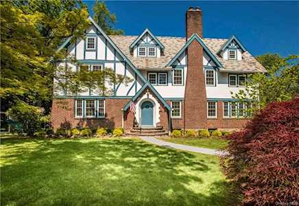 107 Crawford Terrace New Rochelle, NY 10804