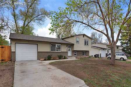 4555 N Anjelina Circle Colorado Springs, CO 80916