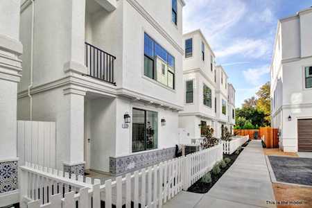 1232 Albright Walk Sacramento, CA 95818